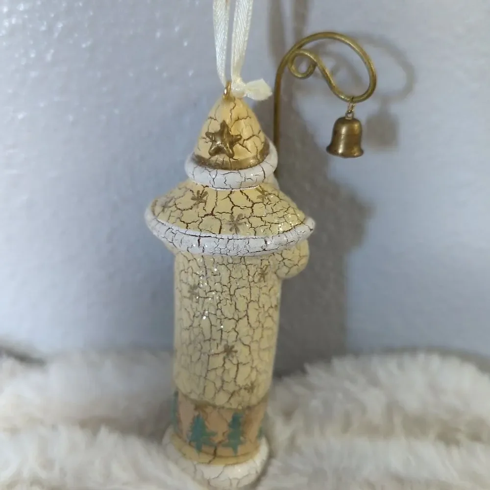 Vtg HALLMARK Keepsake 2002 YULETIDE SANTA Memories‎ Of Christmas Ornament 4.5 